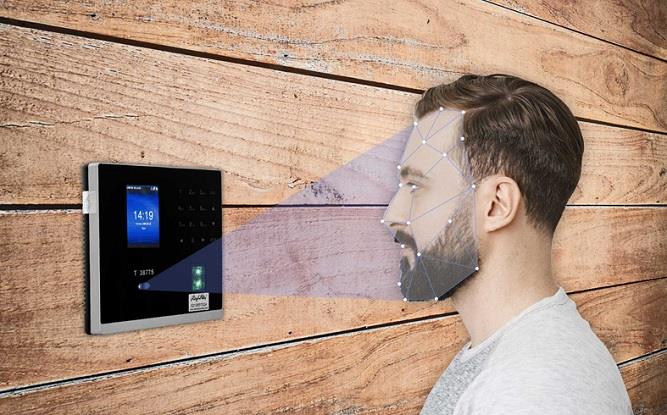 دستگاه حضور و غیاب تشخیص چهره